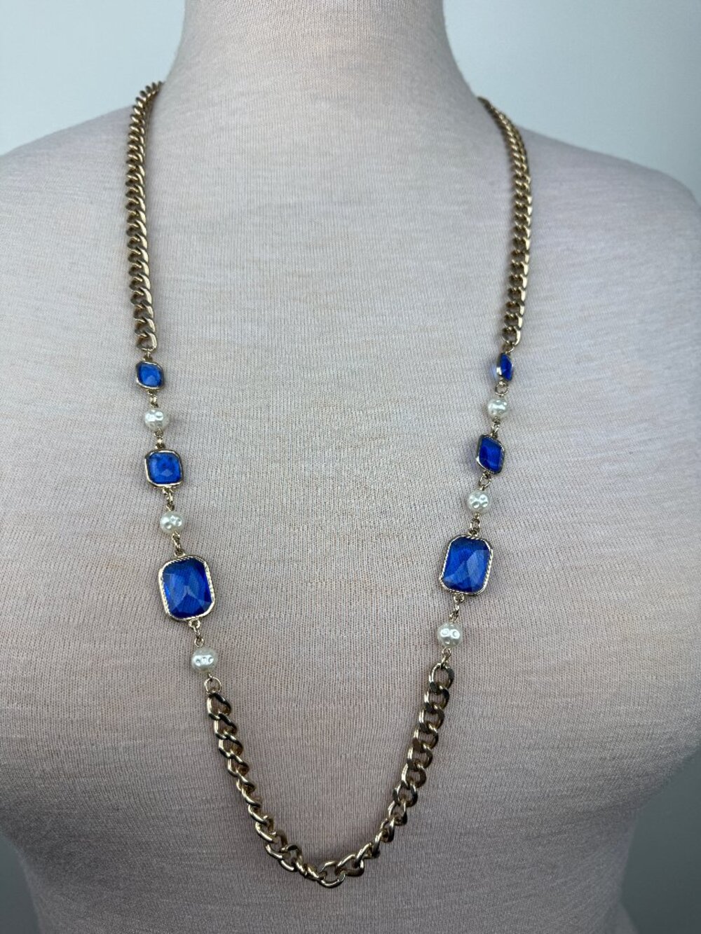 Vintage Gold Tone Blue Glass w/ Faux Pearl Chunky Chain Necklace 37"